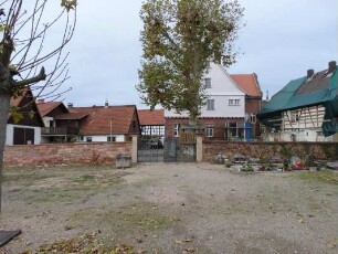 Einfriedung des alten Friedhofs (Friedhofsanlage); Babenhausen, Kirchstraße