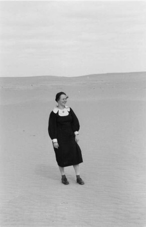 In der Wüste : Portrait einer Frau in der Wüste