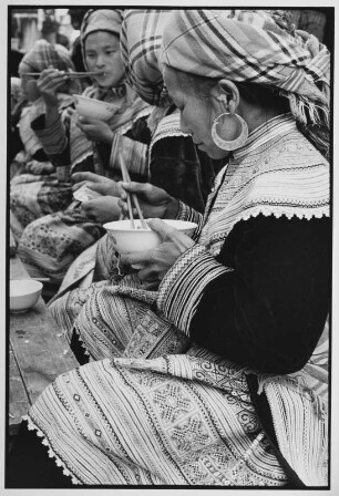 Bac Ha. Vietnamesinnen in traditioneller Kleidung