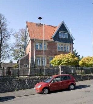 Schule; Staufenberg, Hachborner Straße 6, Hachborner Straße 8