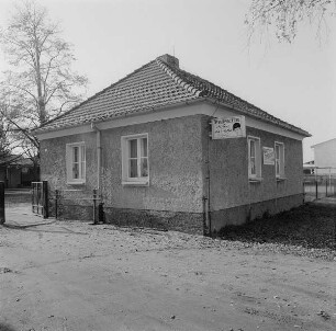 Lehrerwohnung (Friseur) der Dorfschule