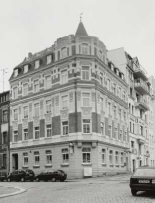 Wohnhaus mit Gaststätte