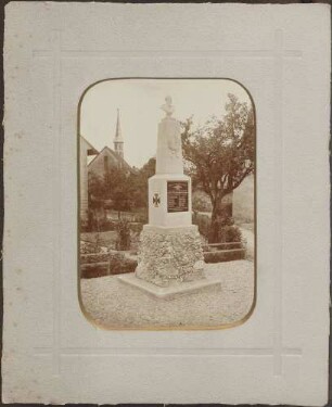 Horheim, Gedenkstein mit Büste Großherzog Friedrichs I.