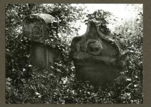 protestantischer Friedhof. Grabsteine. Fr. Vergl. 510 und 512