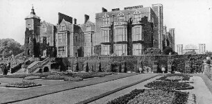 Hatfield (Hertfordshire, England), Hatfield House, Ostseite; Robert Lyming