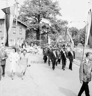 Volks- und Schützenfest: Schützenverein Klein Wesenberg und Umgebung von 1919 e.V.: Festumzug