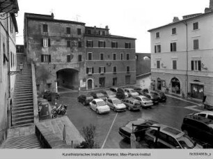 Piazza Garibaldi, Pitigliano