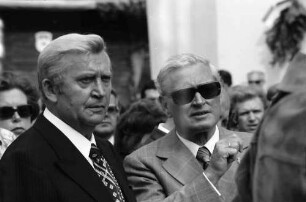 Sulzburg: Einweihung Otto Ernst Sutter-Brunnen; Bürgermeister, Mallebrein
