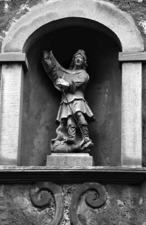 Walldürn: Figur in einer Nische