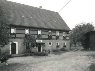 Rathen-Oberrathen, Nummer 7. Bauernhof. Wohnstallhaus (bezeichnet 1824)