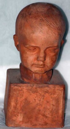 Skulptur Kinderkopf (Margarete Groß als Kind)