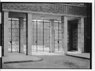 Ziviljustizgebäude (Hamburg-Neustadt): Einfahrt-Gittertor : SchumacherWV Nr. 261