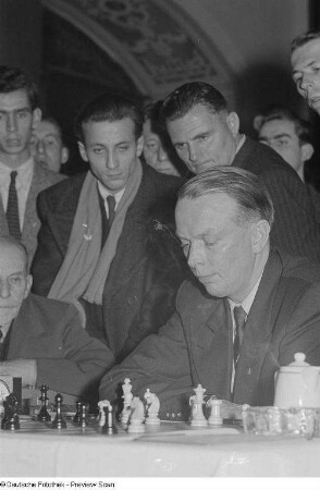 Schachspieler Otto Benkner aus Saarbrücken bei den Deutschen Schachmeisterschaften