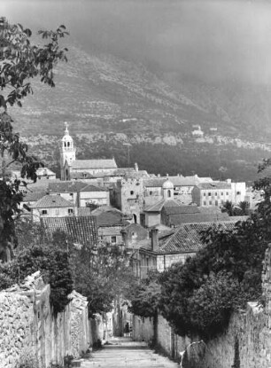 Jugoslawien (heute Kroatien). Ansicht der Stadt Korcula; Hauptort der gleichnamigen Insel (Schwarzes Korfu) in der Adria