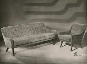 Sofa Modell 1540 und Sessel Modell 1541 der Carl Straub, Goldfeder-Polstermöbelfabrik
