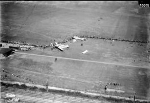 Dessau-Roßlau-Kleinkühnau, Flugplatz (Rekordflug Johann Risticz mit einer Junkers W 33)
