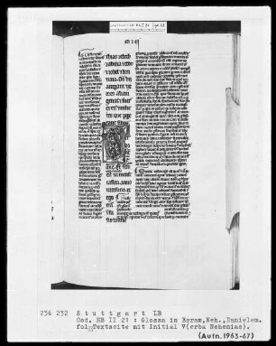 Bibliorum libri Esdrae, Neemiae, Danielis cum Glossa ordinaria — Initiale V(erba Nehemiae), Folio 33recto