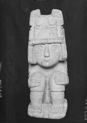 Steinbild der Maisgöttin Chicomecoatl