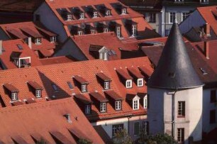 Deutschland. Baden Württemberg. Heidelberg. Blick auf Altstadt Dächer und Marstall Turm