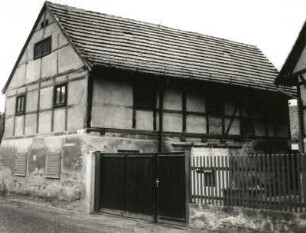 Dresden-Kaditz, Serkowitzer Straße 33. Bauernhof (1768), Seitengebäude