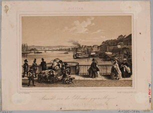 Blick von der Elbbrücke (alte Augustusbrücke, 1727-31 von Pöppelmann) elbaufwärts nach Osten über den Fluss mit Schiffen, rechts die Altstadt mit der Brühlschen Terrasse