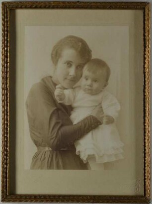 Porträt Carla Scholz mit Tochter Renate Scholz