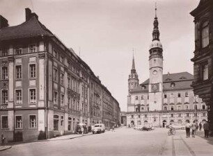Ansicht mit Rathaus