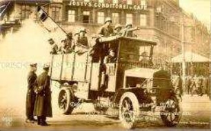 Wagen mit Kapp-Soldaten auf dem Potsdamer Platz