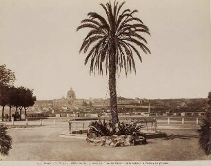 Pincio-Park mit Blick auf die Kuppel des Petersdomes, Rom