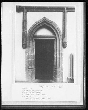 Rochlitz, Kunigundenkirche, Innenaufnahme : Chor, Nordseite, Pforte zur Sakristei (um 1475)
