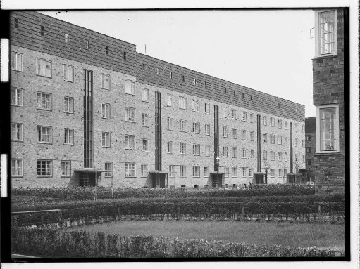 Baublock Helmholtzstr., Bunsenstr. Nr. 2 : [Außen-, Frontansicht]