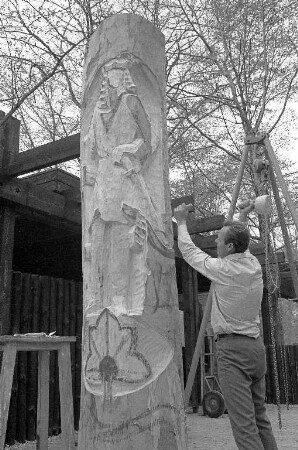Offene Werkstatt der Stein- und Holzbildhauer im Fasanengarten.