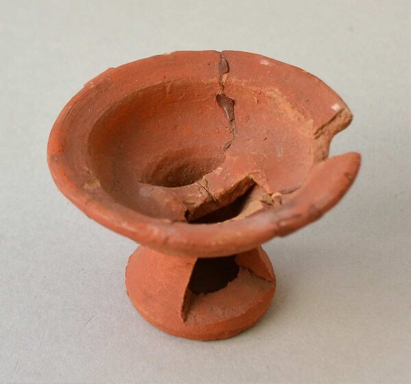 Clay vessel (miniature)