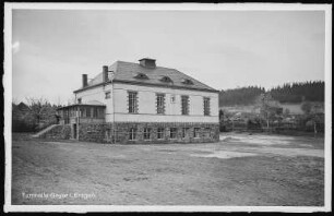 Geyer. Turnhalle