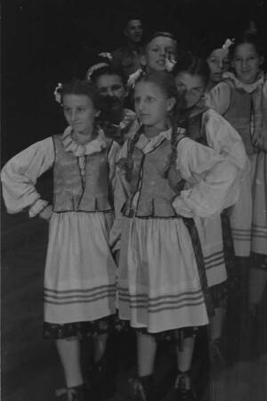 Kinderensembles aus Polen und Bulgarien : Auftritt von Volkstanzgruppen