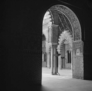 Portal der Südwestseite des Patio de las Doncellas