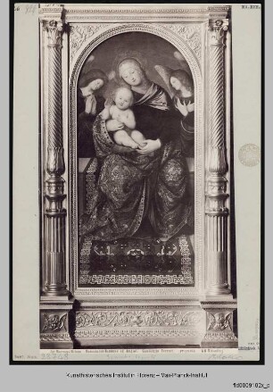 Thronende Madonna mit Kind und Engeln