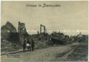 Straße im zerstörten Diksmuide