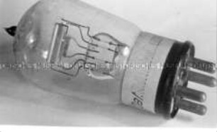 Rundfunkröhre Telefunken RE 84