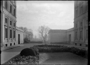 Palast Barberini, Hof