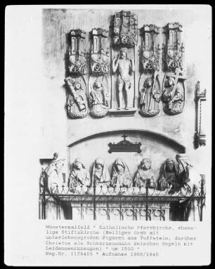 Fünf Reliefs mit der Darstellung des Schmerzensmannes und 4 Engel mit Leidenswerkzeugen