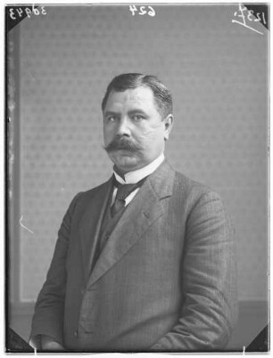 Herr Dr. Kuhfuß