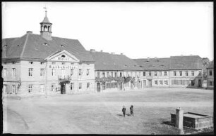 Ortrand. Marktplatz