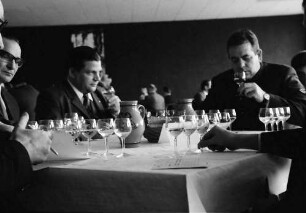 Freiburg: Weinbauinstitut; Weinprämierung 1970/1971