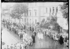 Fronleichnamsprozession in Sigmaringen 1932; Prozession in der Karlstraße vor dem Prinzenbau
