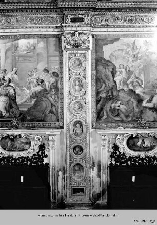 Ausmalung des Oratorio della Santissima Trinità : Wanddekoration : Engelköpfe in den Medaillons der Pilaster