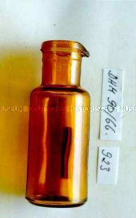 Flasche mit Tülle (ohne Maßangabe)