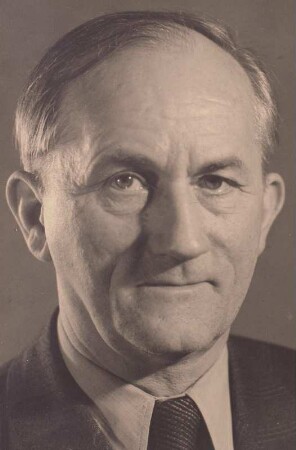 Porträt Alfred Kurella (1895-1975; Schriftsteller, Übersetzer). Fotografie 1955. Dresden: Deutsche Fotothek