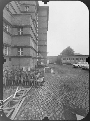 Dresden-Friedrichstadt, Bodelschwinghstraße 1/3. Ehem. Obdachlosenheim für Männer (Medizinische Berufsfachschule am Krankenhaus Dresden-Friedrichstadt, 1928; P. Wolf). Teilansicht von Nordwest