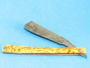 RASIERMESSER